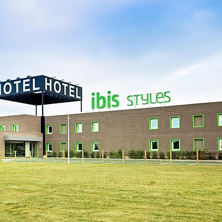 Hotel Ibis Styles Lleida Torrefarrera Екстериор снимка