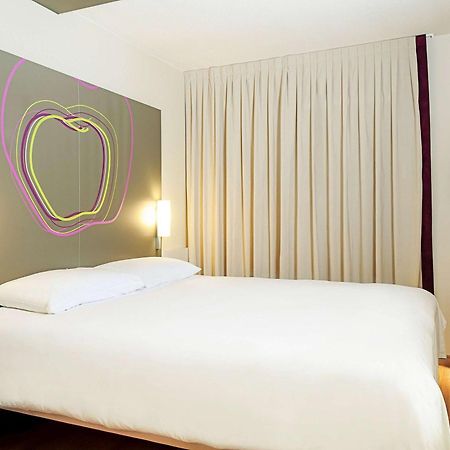 Hotel Ibis Styles Lleida Torrefarrera Екстериор снимка