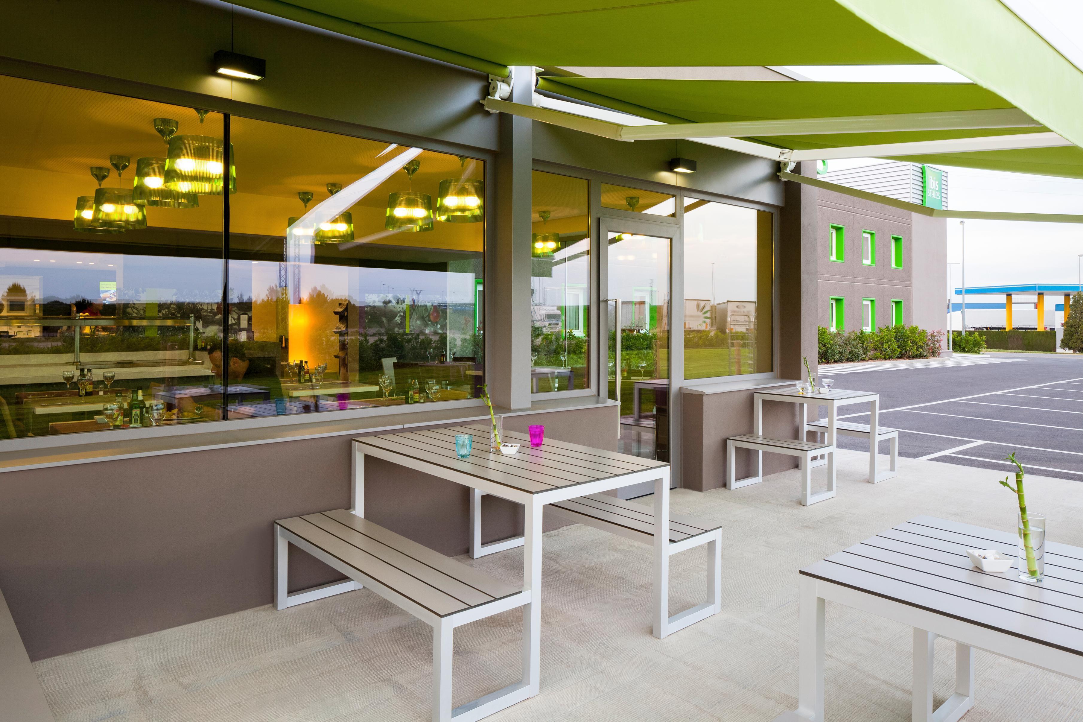 Hotel Ibis Styles Lleida Torrefarrera Екстериор снимка