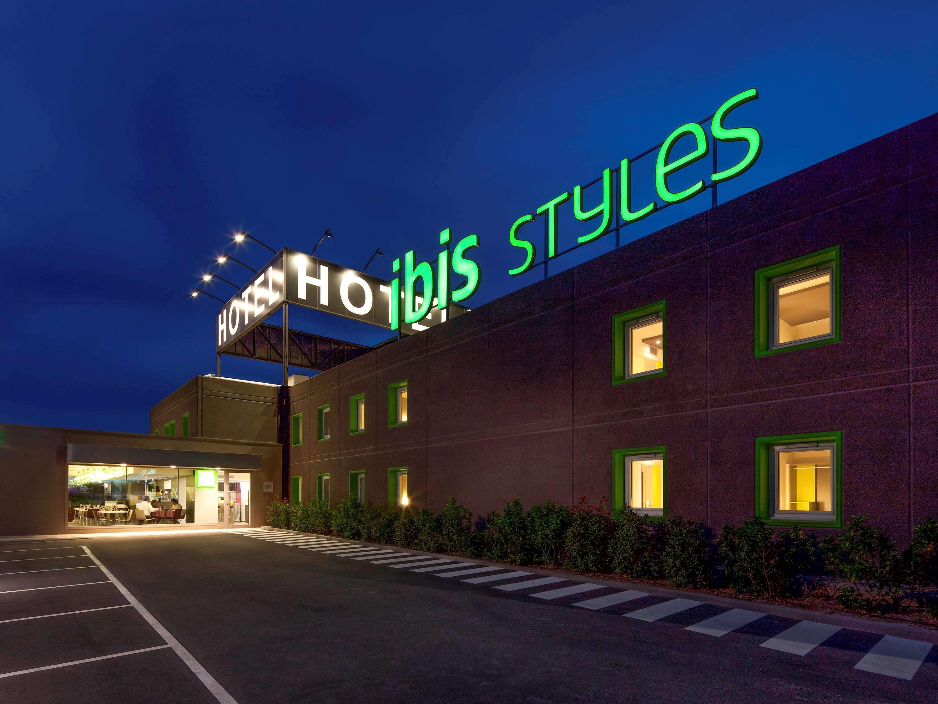 Hotel Ibis Styles Lleida Torrefarrera Екстериор снимка