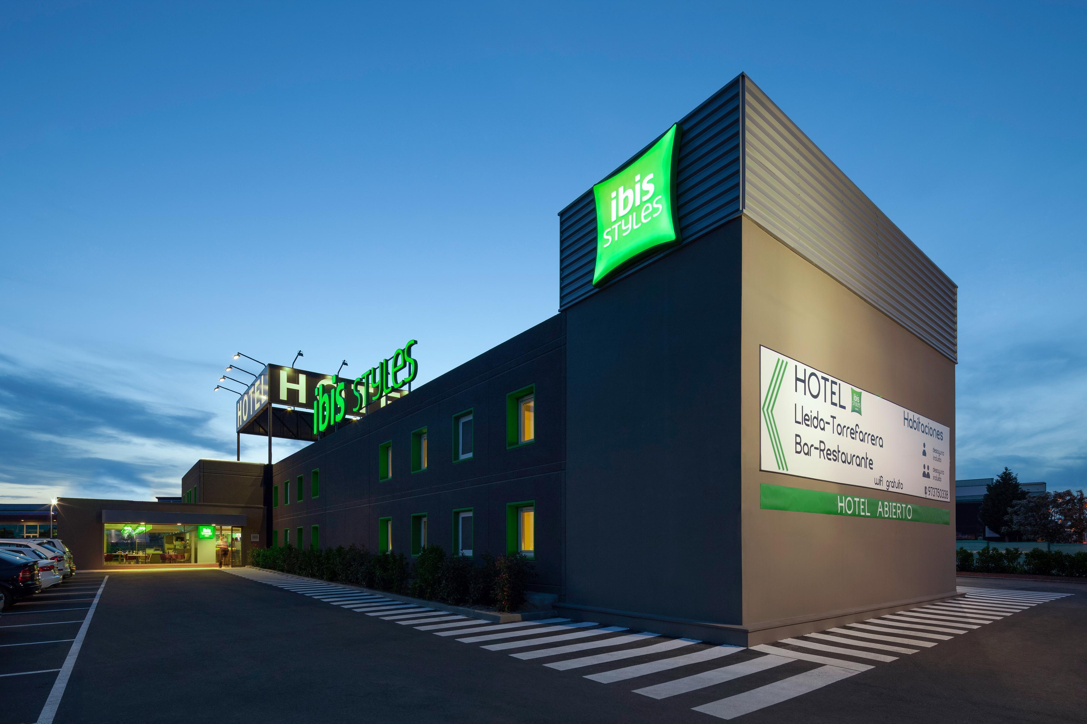 Hotel Ibis Styles Lleida Torrefarrera Екстериор снимка