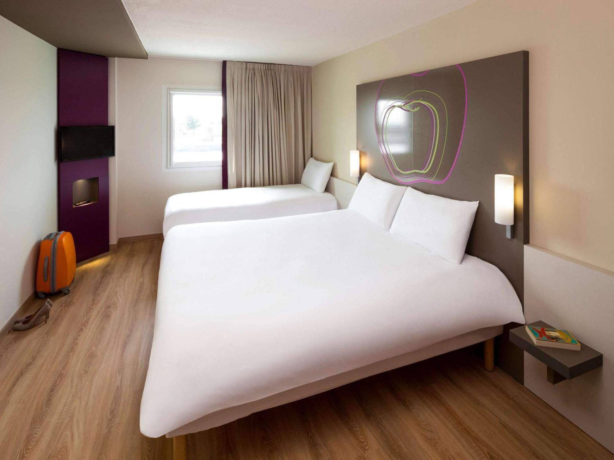 Hotel Ibis Styles Lleida Torrefarrera Екстериор снимка